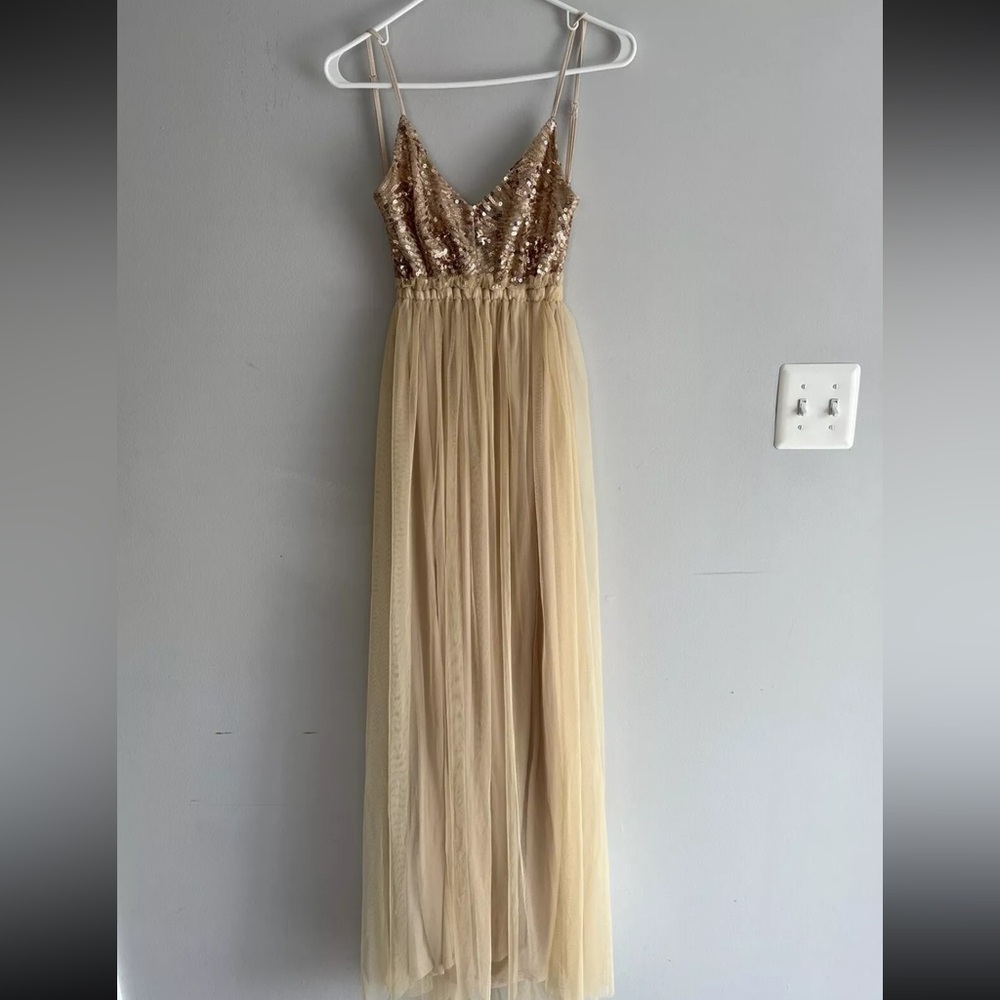 Miss Avenue Dresses Soft Gold Sequin and Tulle Dress Color: Cream Size: Large
